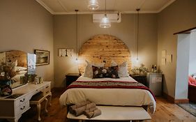 Three Birds Country House